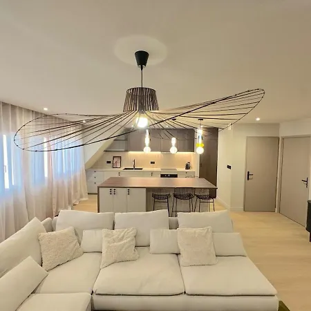 Duplex Contemporain Et Confort *